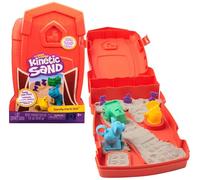 Kinetic Sand, Playset della Fattoria, con 340 g di Sabbia Cinetica, 6 Attrezzi e Formine, Valigetta a Forma di Fienile, Giocattoli per Bambini e Bambine, 3+ Anni