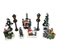 Kit 9 Pezzi Personaggi per Villaggio Natalizio con Alberi e Lampioni