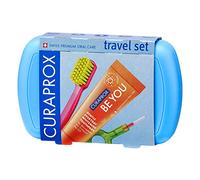 Curaprox Travel Set Blue cofanetto: spazzolino pieghevole CS 5460 Ultra Soft 1 pz + dentifricio Be You Pure Happiness Peach & Apricot 10 ml + spazzolino interdentale 2 pz + porta spazzolino interdentale 1 pz