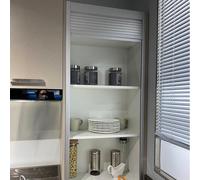 Kit di ante arrotolabili per mobili da cucina, colore bianco, altezza da 61 a 152 cm, cancello a battente facile da tirare verso il basso, con accessori di installazione, perfetto per soluzioni
