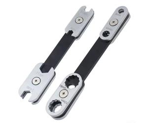 Kit di chiavi metriche in due pezzi con teste rotanti che consentono un movimento ininterrotto durante le attività di regolazione del fissaggio