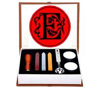 Kit di timbri di cera, ANBOSE set di timbri di cera alfabeto che include 1 pezzo di sigillo di rame con impugnatura in legno, 3 pezzi di bastoncini di cera, 1 cucchiaio per fondere e 2 candele（E)