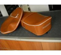 KIT SELLA BIPOSTO + COPRIRUOTA SCORTA VESPA 50/90/125 PRIMAVERA COLOR CUOIO