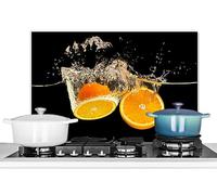 KitchenYeah© Pannello Paraschizzi Cucina Alluminio 60x40 cm Para Schizzi per Piano Cottura Parete Cucine Arancia - Natura morta - Acqua - Nero - Frutta