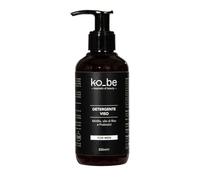KO_BE Detergente Viso. Uomo. Con Mirtillo, Olio di Riso e Prebiotici. Pelle delicata. 98% origine naturale. Nickel tested. 200 ml. Made in Italy.