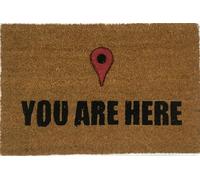 KOKO DOORMATS Zerbino Ingresso casa - Tappeto divertenti in fibra di cocco e base antiscivolo da PVC, da esterno e interno con misure 40x60cm (You Are Here)