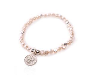 Kokomorocco - Bracciale con croce di San Benedetto - Perle coltivate d'acqua dolce - Medaglione in argento sterling
