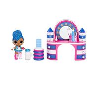 L.O.L. Surprise! Furniture 564942E7C, pacchetto Backstage con bambola Regina Indipendente e oltre 10 altre sorprese, multicolore