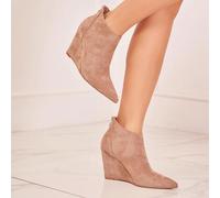 La botte à talon compensé, offre la fois confort et élégance La bellezza dell'edificio, la qualità della vita e la qualità della vita. Il design moderno esalta l'ambiente naturale, lo valorizza e lo v