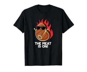 La carne è su un divertente gioco di parole di bistecca Maglietta