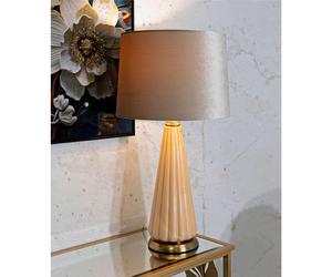 La Lampada da Tavolo PERLY incarna eleganza e raffinatezza Dimensioni Ø36,5x h 68,5 cm Lampada E-27 Attacco base dal dettagli dorati oro