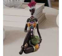 La statuetta tribale della signora realizza sculture di arte africana per