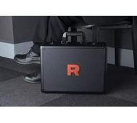 La valigetta Pokemon The Glory Of Team Rocket include una scatola sigillata J...