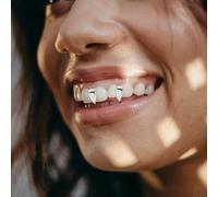 LALADEFIEE Cappucci per Denti a Zanna da Uomo Placcati in Argento 4 Pezzi Griglia per Bocca in Acciaio Inox Liscia Gioielli Hip Hop per Feste e Cosplay Copertura Singola per Denti