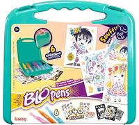 Lansay - BLOPENS - Valigetta Manga - Pennarelli per colorare Bambini a Soffio dai 5 Anni - Formato Portatile Stencil riutilizzabili - 6 Blopens 6 Stencil 6 Fogli +40 Sticker - Tappi Lavabili