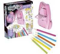 Lansay - Magic Lign Proiettore Pocket Kawaii - Kit da Disegno - Da 6 Anni | Imparare a Tracciare - Oltre 40 Modelli di Animali e Decori da Proiettare - Scene da Comporre - Borsa da Trasporto per Viaggi