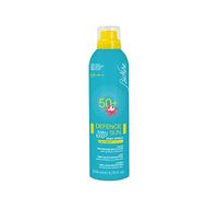Latte spray solare waterproof dalla consistenza leggera, protegge dai danni dei raggi solari UVA e UVB e favorisce i meccanismi di riparazione naturali della cute, donando una pelle protetta e rinforzata