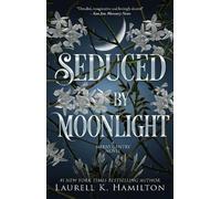 Laurell K. Hamilton Seduced By Moonlight (Tascabile) Merry Gentry