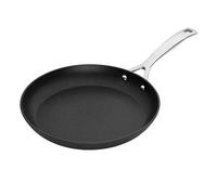 Le Creuset Padella Bassa in Alluminio Antiaderente, diameter 22 cm, per per tutte le fonti di calore, induzione incluso, Nero, 51112220010002