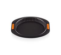 Le Creuset Tortiera, Diameter 28 cm, Resistente alle Sostanze Acide, Finitura in Acciaio al Carbonio, Antracite,Arancio, 94101900000000