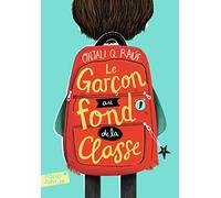 Le garçon au fond de la classe