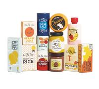 Le Toy Van - TV354 - Accessori cucina giocattolo per bambini in legno, da 2 anni, gioco mercato bambini, 12 pezzi scatole di cibo, legno FSC ecologico, gioco di ruolo