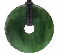 Lebensquelle Plus Donut in Pietra Naturale Ø 40 mm con Cordoncino in Cotone e Scheda informativa | Pendente con Cordoncino Incluso (Giada nefrite)