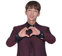 Lee Joon-gi (Suit) Ritaglio di buddy a metà corpo