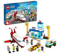 LEGO City Airport Aeroporto Centrale, Include Aereo Giocattolo e Camion del Carburante e Minifigura del Pilota, Giochi per Bambini di 4+ Anni, 60261