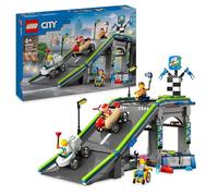 Lego city 60460 nessun limite: gara sulla pista a rampe, giocattolo con 2 modelli di auto e 4 minifigure, giochi bambini 6+