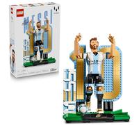 LEGO Editions Lionel Messi - Leggenda del calcio 43015 | Giochi per ragazzi da 12 anni, kit di modellismo, action figure 3D da esposizione, decorazione camera, idea regalo, 958 pezzi