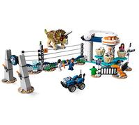 LEGO Jurassic World L'assalto del Triceratopo, Dinosauro Giocattolo con 4 Minifigure, Buggy e Giostra dell’Egg Spinner, 75937