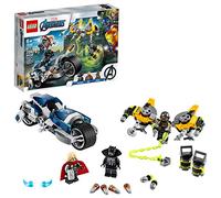 LEGO Super Heroes Avengers - Attacco della Speeder Bike, Playset con Minifigure della Pantera Nera e Thor, 76142