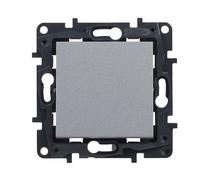 Legrand 398230 - Attraversamento 10AX per installazione a incasso - Gamma Niloé Step - Colore Alluminio