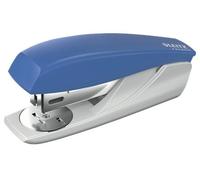 Leitz NeXXt Recycle Piccola Cucitrice Tascabile in Acciaio e Plastica Riciclata, Riciclabile al 100%, Cuce fino a 25 Fogli, Levapunti Integrato, Incudine Rotante e Apertura a 180°, 56060035 - Blu