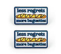 Less Regrets More Baguettes - Spilla regalo a tema buongustaio, 3 x 1,5 cm, colore: bianco e blu, set da 2
