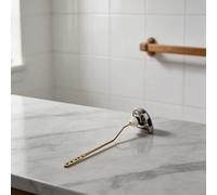 Leva di scarico WC in lega di zinco per serbatoi TOTO con montaggio a leva regolabile e integrazione con asta in rame per supportare il movimento costante della leva