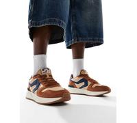 Levi's - Charge - Sneakers in camoscio e denim color cuoio e blu navy 46