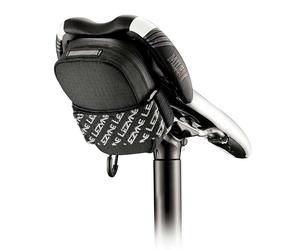 Lezyne Borsa Portaoggetti Sotto Sella Road Caddy Single Strap Mount Zip In Half Opening Black