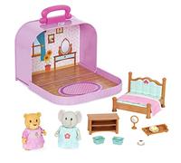 Li’l Woodzeez playset valigetta da viaggio camera da letto | Set da 15 con 2 personaggi, letto, coperta, cassettiera, specchio, vassoio e accessori per la colazione, Idea regalo, 3+ anni