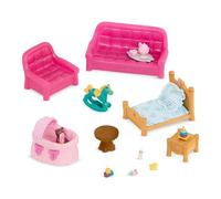 Li’l Woodzeez Set soggiorno e cameretta, mobili in miniatura | Set da 23 pezzi con divano, sedia, culla, letto, tavolino, teiera e accessori per casette da gioco, 3+ anni