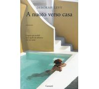 A nuoto verso casa