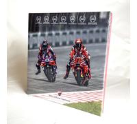 Libro Ufficiale Yearbook Ducati Corse 2024 987713200