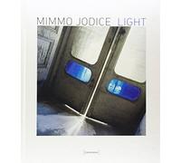 Light. Testo inglese a fronte