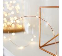 Lights4fun - Filo di 50 Micro LED Bianco Caldo a Pile su Cavo Metallico Rame