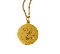 LKBEADS Collana con ciondolo con moneta incisa Bacio della morte da 24 mm con catena a maglie da 18 pollici | Argento sterling placcato oro | Gioiello regalo unisex | LK_PNDN_0891