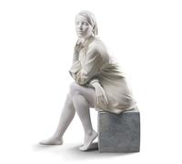 LLADRÓ Figurina Donna Un Momento Di Tranquillità. Figurina Donna di Porcellana.
