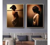 LMAIWANG Quadro moderno su tela, donna in abito bianco a maniche lunghe, stampe su poster, donna in piedi accanto al muro, decorazione per la casa (70x100cmx2/senza cornice)