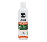 LOCION CORPORAL VERANO TRANQUILO ALOE CITRONELA è una lozione nutriente per mantenere la pelle confortevole giorno dopo giorno. Viene applicato sulla pelle pulita e asciutta dopo il bagno o la doccia.