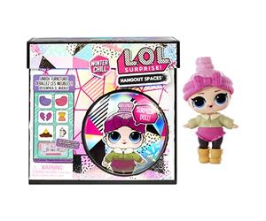 LOL Surprise Winter Chill Set di mobili - Cozy Babe - con 10+ sorprese tra Cui Bambola, Accessori e mobili - Playset Pieghevole - da Collezione - età: 4+ Anni
